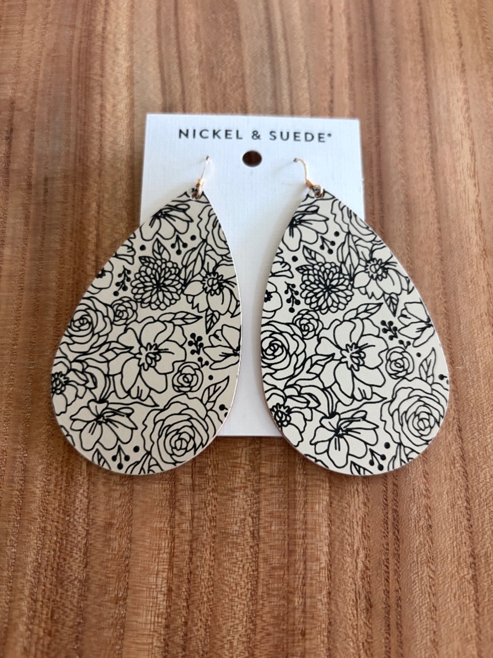 Nickel and Suede Earrings Ecru flower bouquet Large